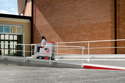 may-cha-san-lien-hop-ngoi-lai-comac-innova-60b (1)